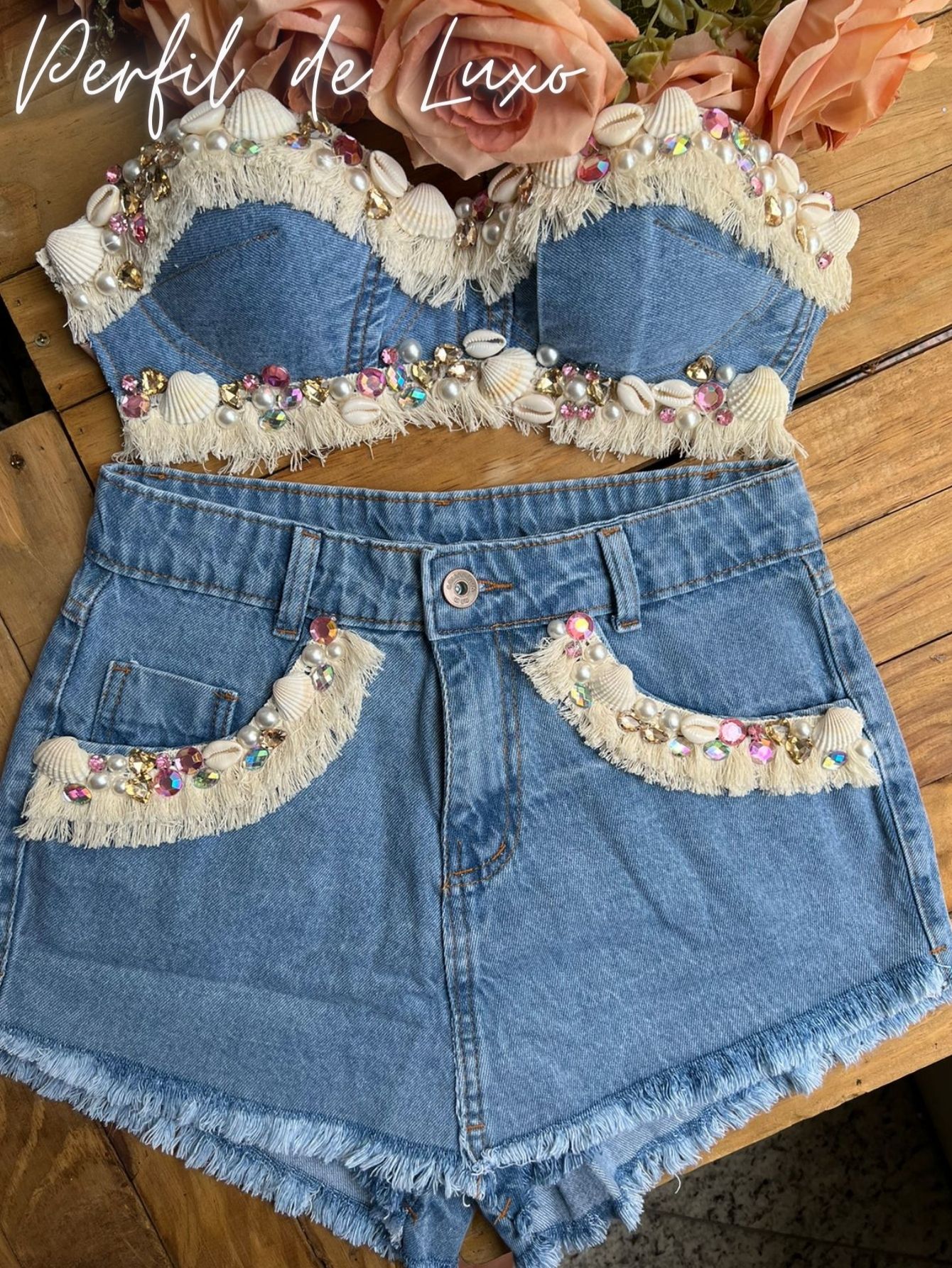 CONJUNTO SHORT SAIA + CROPPED CONCHINHAS E PEDRARIAS FASHION