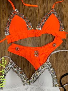 BIQUINI CORTININHA DE PEDRARIAS 